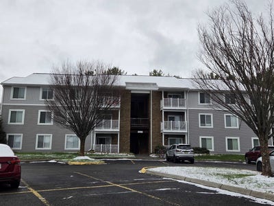 /international/us/1209-b-university-terrace-blacksburg-va-110106308449/