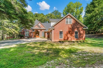 /international/us/642-nuckols-road-seale-al-110110276815/