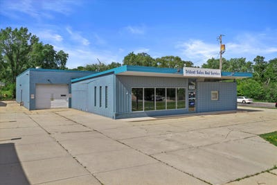 /international/us/13196-w-national-ave-new-berlin-wi-110100560745/