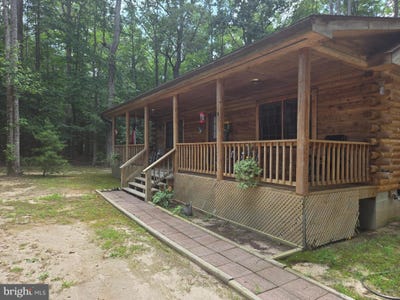 /international/us/466-laurel-springs-road-hustle-va-110101254068/?lang=en