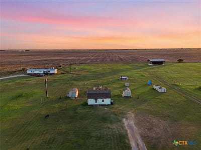 /international/us/842-wischkaemper-road-victoria-tx-110109955035/