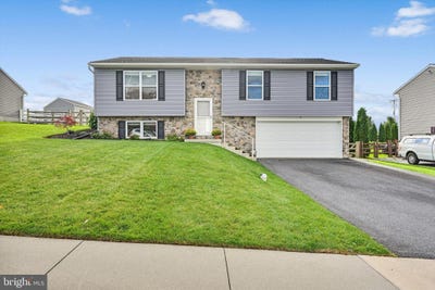 /international/us/103-sweetwater-lane-newmanstown-pa-110120532515/