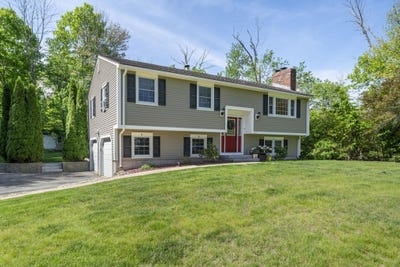 /international/us/123-brady-avenue-salem-nh-110108586807/