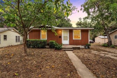 /international/us/532-college-st-rockdale-tx-110100776033/?lang=id