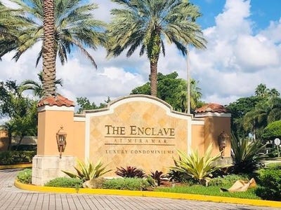 /international/us/2011-renaissance-boulevard-miramar-fl-110108338602/