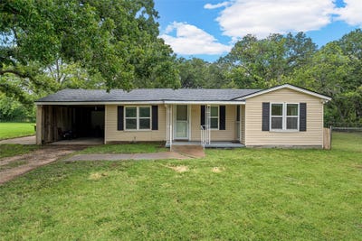 /international/us/4704-williams-road-bellmead-tx-110109368185/