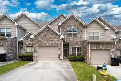 /international/us/582-hackberry-ridge-trace-birmingham-al-110107466204/