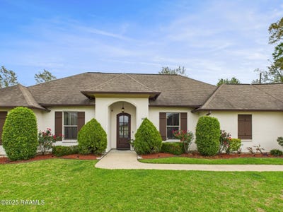 /international/us/105-country-park-drive-youngsville-la-110098378969/