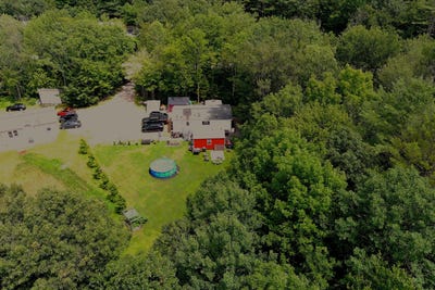 /international/us/84-bowdoin-pines-road-bowdoin-me-110101404429/