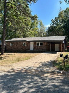 /international/us/3619-pleasant-st-ozark-ar-110110362724/