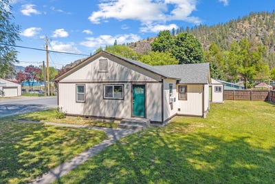 /international/us/380-5th-ave-kettle-falls-wa-110108294561/