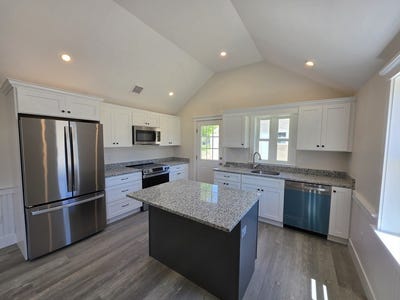 /international/us/87-acapesket-rd-falmouth-ma-110106725509/
