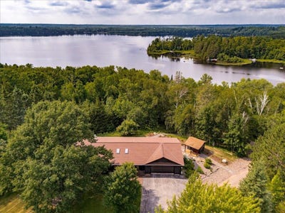/international/us/3801-s-lake-road-moose-lake-mn-110109601838/