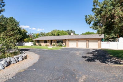 /international/us/530-country-drive-fernley-nv-110110318656/