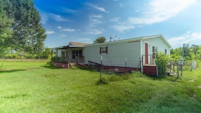 /international/us/2300-county-road-3525-dike-tx-110100259668/