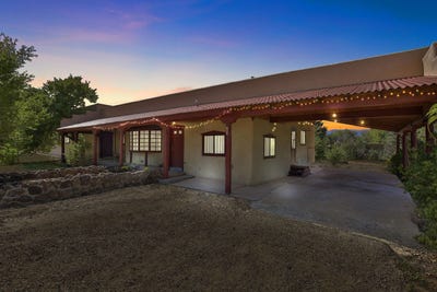 /international/us/236-este-es-road-ranchos-de-taos-nm-110102077638/