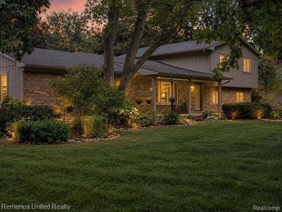 /international/us/6601-hemlock-court-hamburg-twp-mi-110110321362/