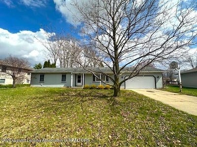 /international/us/1584-stonehaven-drive-holt-mi-110107060497/