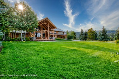 /international/us/27650-n-buffalo-fork-road-jackson-wy-110108616189/