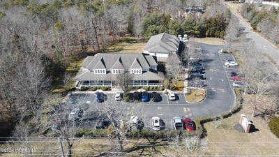 /international/us/1064-s-main-street-west-creek-nj-110106535605/