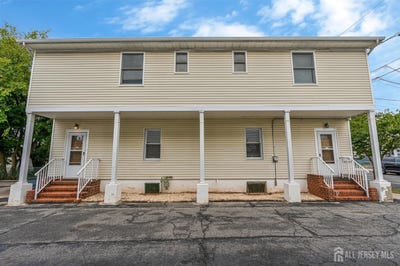 /international/us/18-robinson-street-new-brunswick-nj-110120085403/