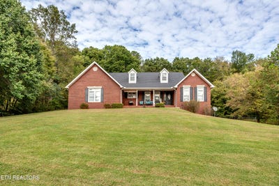 /international/us/949-hill-st-jellico-tn-110107993585/