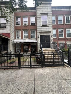 /international/us/810-courtlandt-avenue-bronx-ny-110101114270/