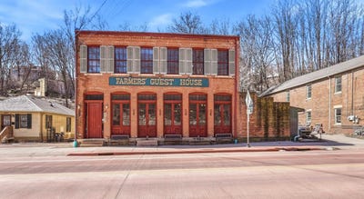 /international/us/334-spring-street-galena-il-110106588331/