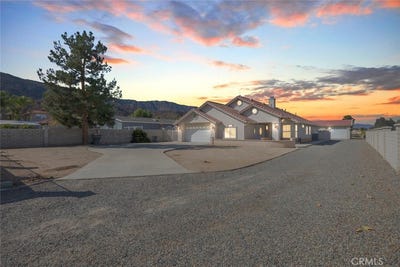 /international/us/32923-bryant-street-wildomar-ca-110097017377/