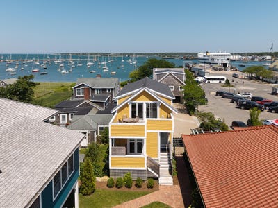 /international/us/26-union-court-unit-7-vineyard-haven-ma-110098817204/