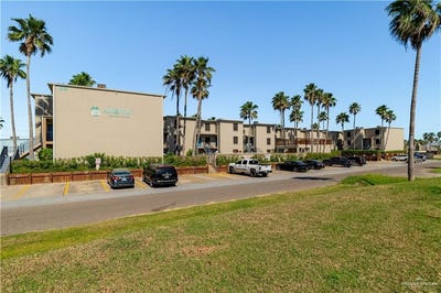 /international/us/104-e-parade-drive-south-padre-island-tx-110095412476/