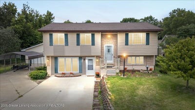 /international/us/2610-renfrew-way-lansing-mi-110108934779/