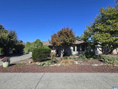 /international/us/822-e-spruce-sequim-wa-110120462004/
