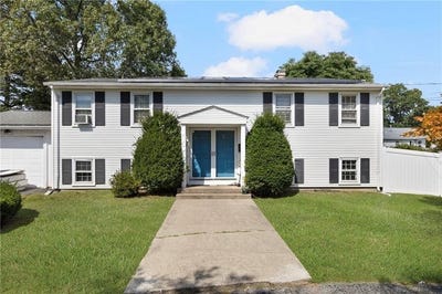 /international/us/207-stillwater-drive-warwick-ri-110104431134/