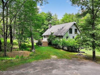 /international/us/169-stoll-road-saugerties-ny-110100817885/