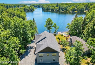 /international/us/283-owassa-drive-pocono-lake-pa-110107262079/