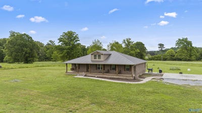 /international/us/5554-county-road-565-hanceville-al-110096876585/