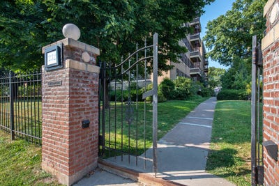 /international/us/232-farmington-avenue-hartford-ct-110107953192/