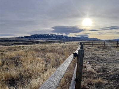 /international/us/200-carter-view-dr-cody-wy-110106124001/