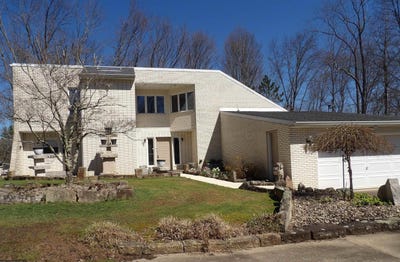 /international/us/422-carol-street-buckhannon-wv-110106816967/
