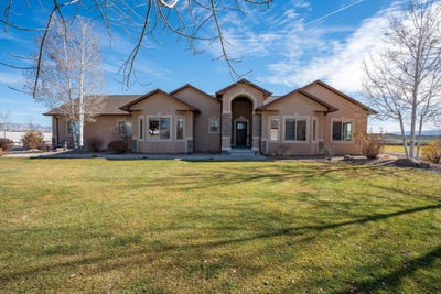 /international/us/1322-gold-lake-drive-loma-co-110104456967/