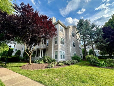 /international/us/14301-grape-holly-grove-centreville-va-110108365110/