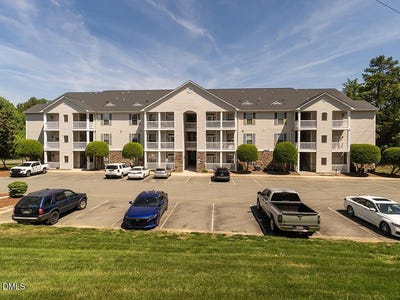 /international/us/3010-winston-drive-burlington-nc-110107336468/