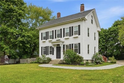 /international/us/243-maple-avenue-barrington-ri-110108346375/