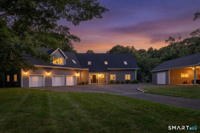 /international/us/28-drewbarrie-lane-easton-ct-110108692392/