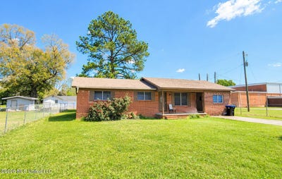 /international/us/54-sinclair-street-lucedale-ms-110107546237/
