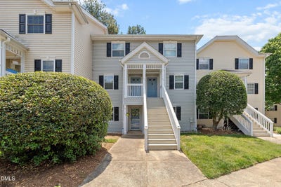 /international/us/213-schultz-street-chapel-hill-nc-110108852521/