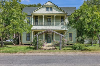 /international/us/311-east-colorado-street-la-grange-tx-110100619165/