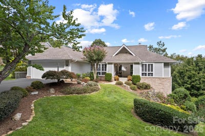 /international/us/414-ledgemont-court-flat-rock-nc-110119993206/