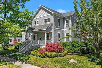 /international/us/97-superior-street-south-haven-mi-110107952981/